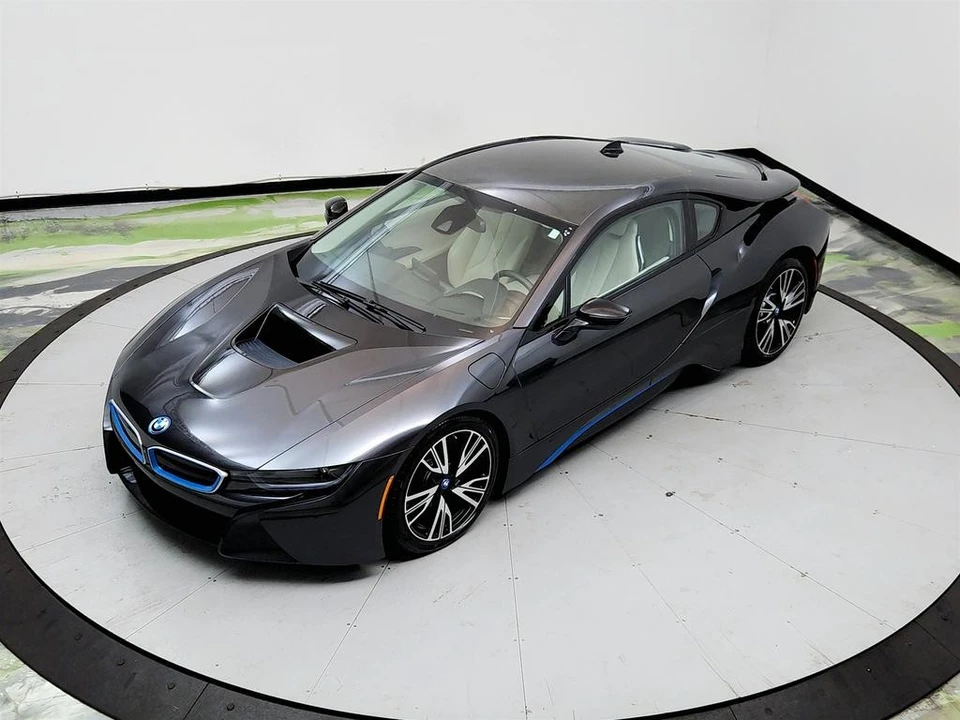 2015 BMW i8 - Image 27 of 31