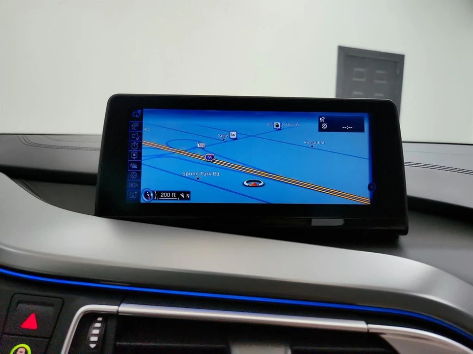 2015 BMW i8 - Image 17 of 31