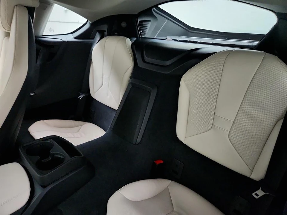 2015 BMW i8 - Image 22 of 31