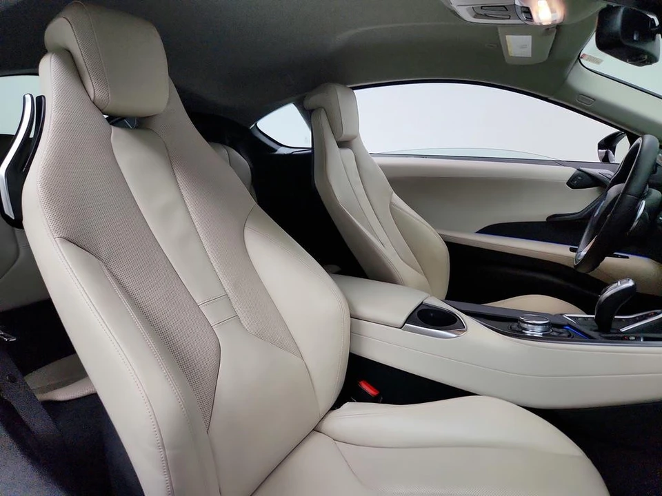 2015 BMW i8 - Image 24 of 31