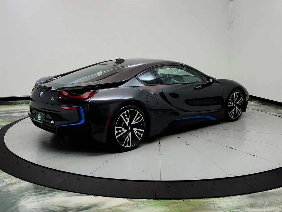 2015 BMW i8 - Image 5 of 31