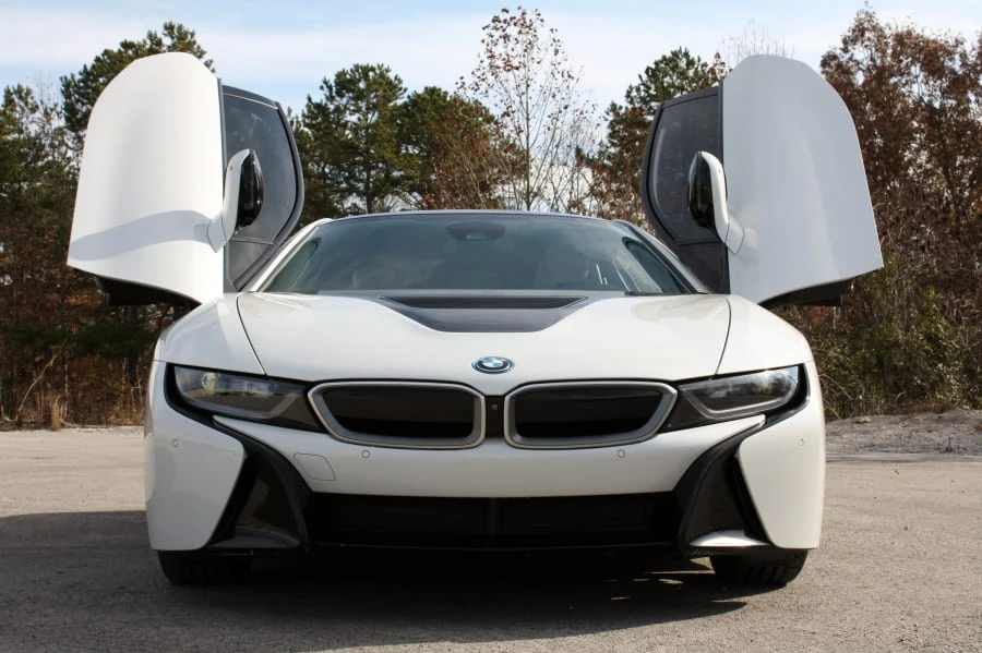 2015 BMW i8 - Image 4 of 12