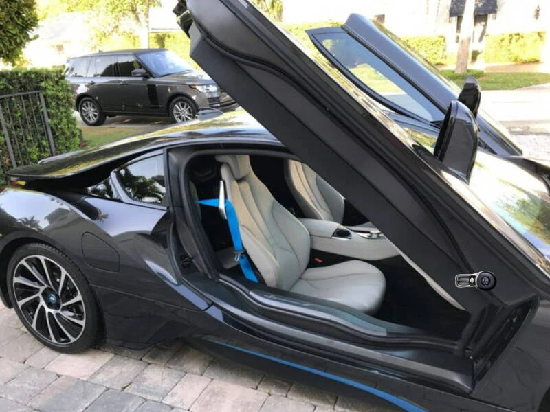 2015 BMW i8 - Image 6 of 9