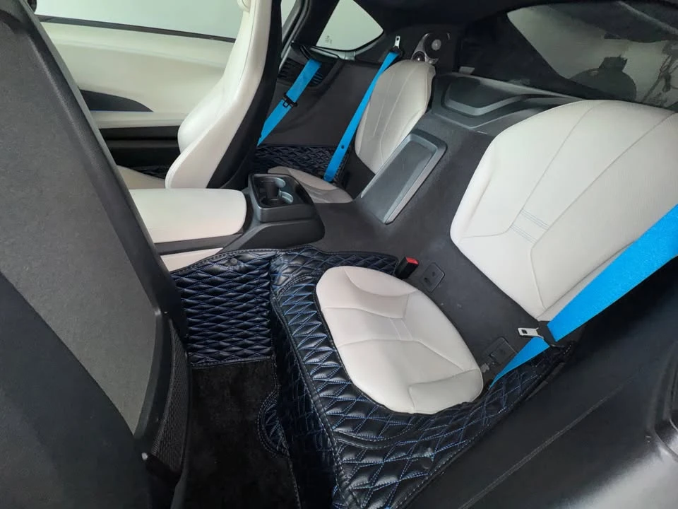 2015 BMW i8 - Image 2 of 9