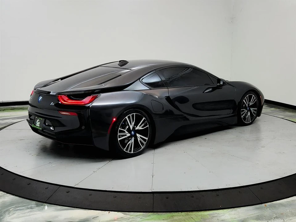 2015 BMW i8 - Image 5 of 31