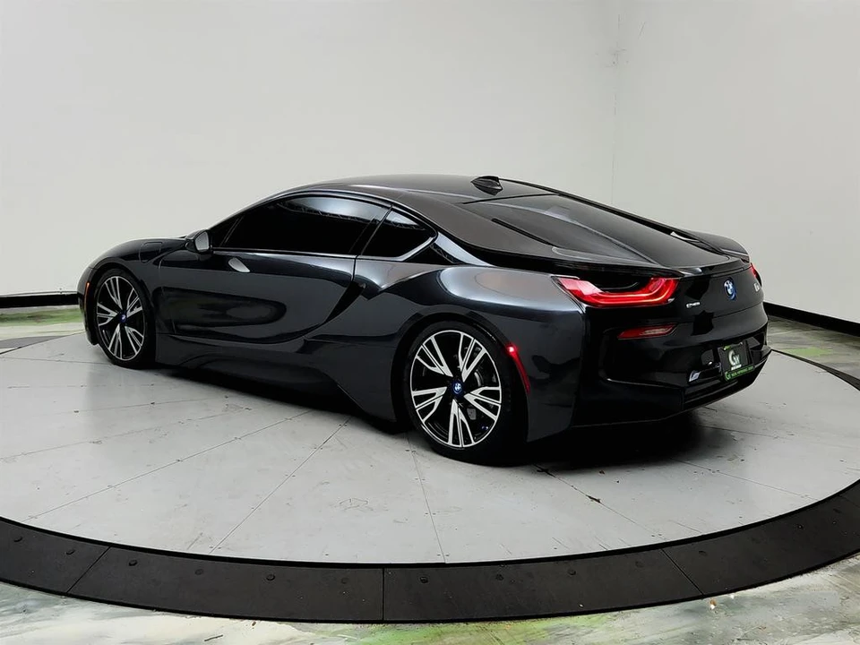 2015 BMW i8 - Image 7 of 31