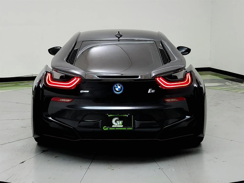 2015 BMW i8 - Image 6 of 31