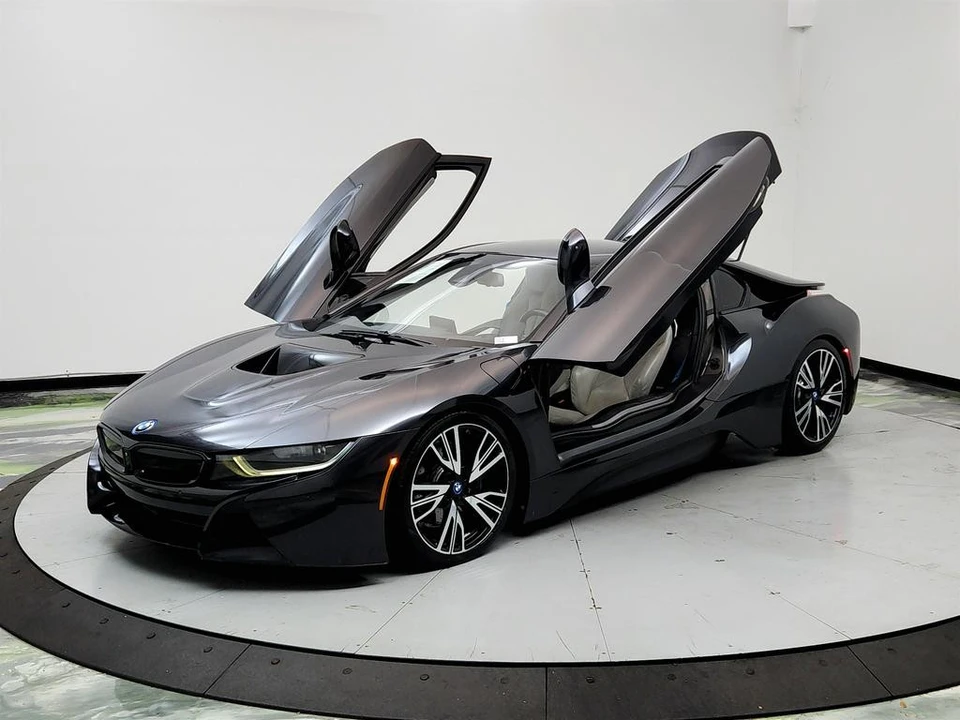 2015 BMW i8 - Image 9 of 31