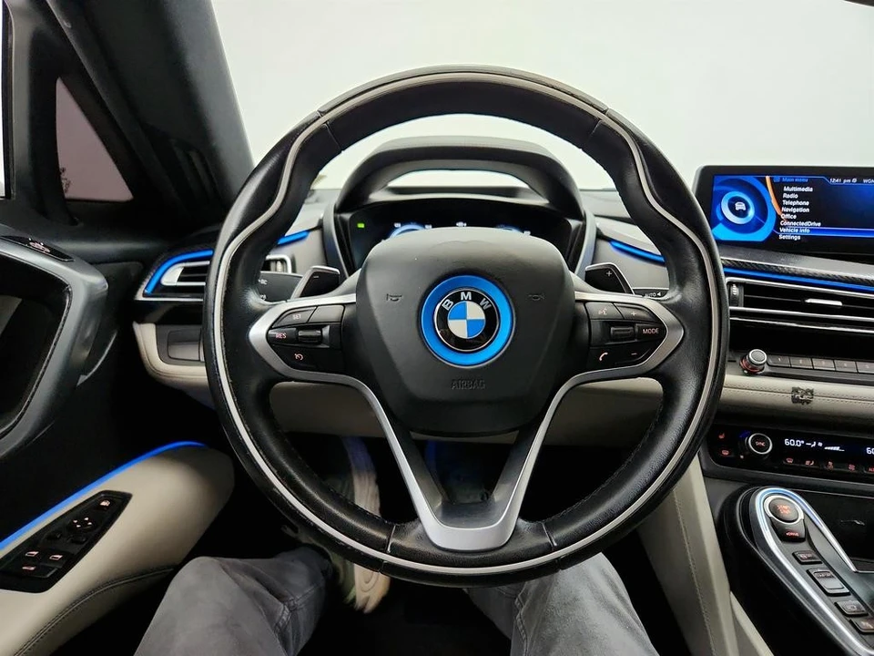 2015 BMW i8 - Image 16 of 31