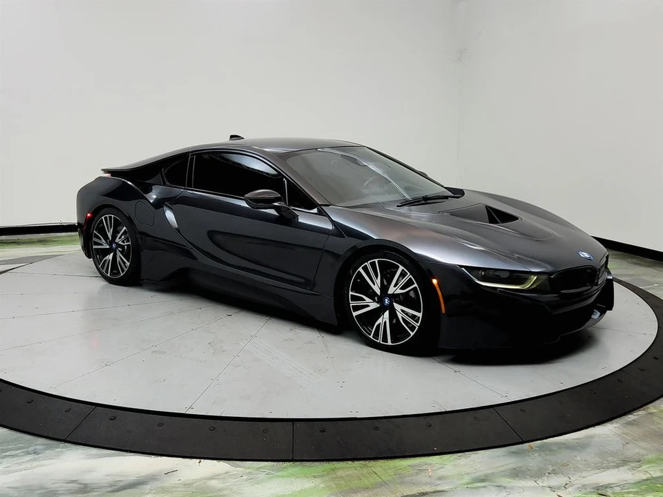 2015 BMW i8 - Image 3 of 31