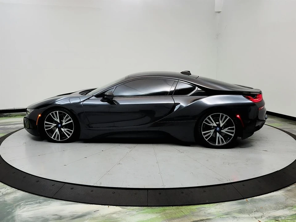 2015 BMW i8 - Image 8 of 31
