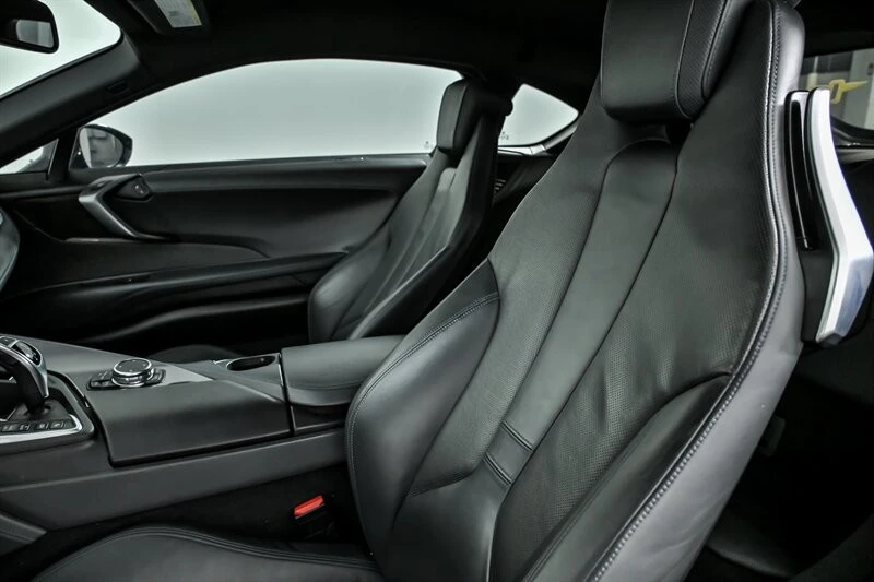 2015 BMW i8 - Image 17 of 21