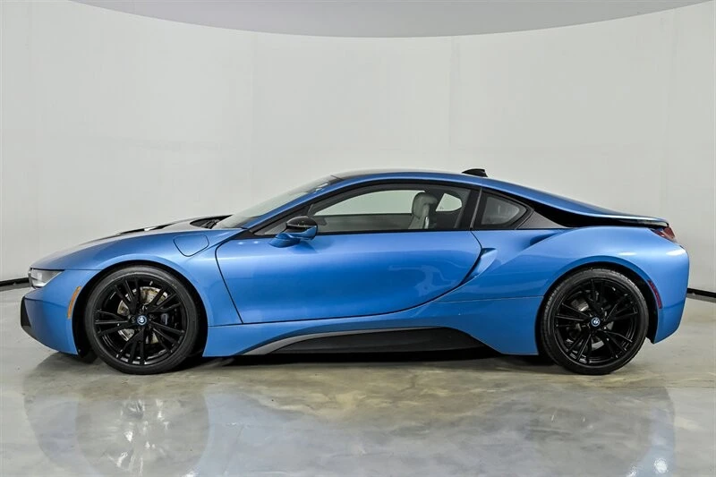 2015 BMW i8 - Image 7 of 31