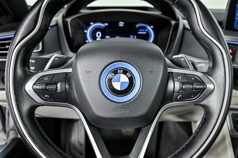 2015 BMW i8 - Image 20 of 31