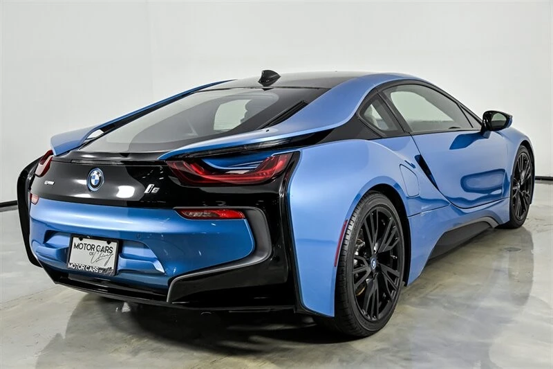 2015 BMW i8 - Image 10 of 31
