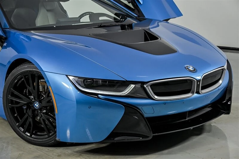 2015 BMW i8 - Image 3 of 31