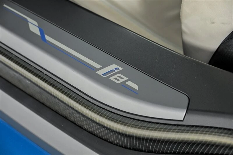 2015 BMW i8 - Image 17 of 31