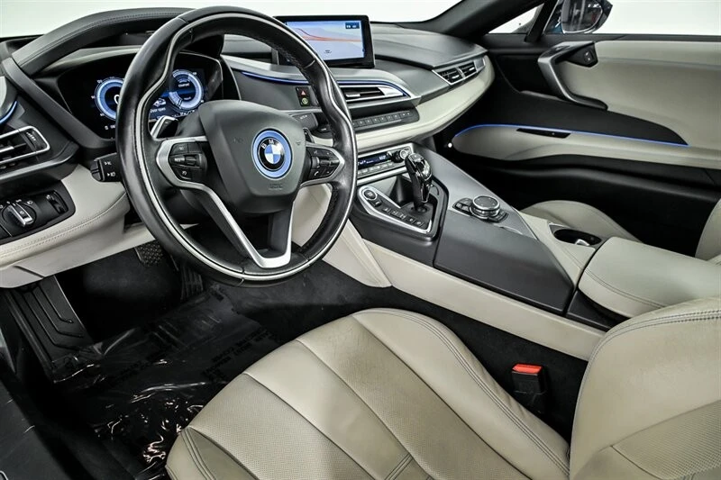 2015 BMW i8 - Image 12 of 31