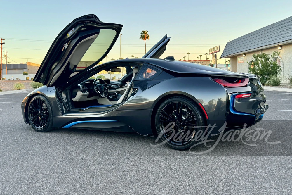 2015 BMW i8 - Image 9 of 9