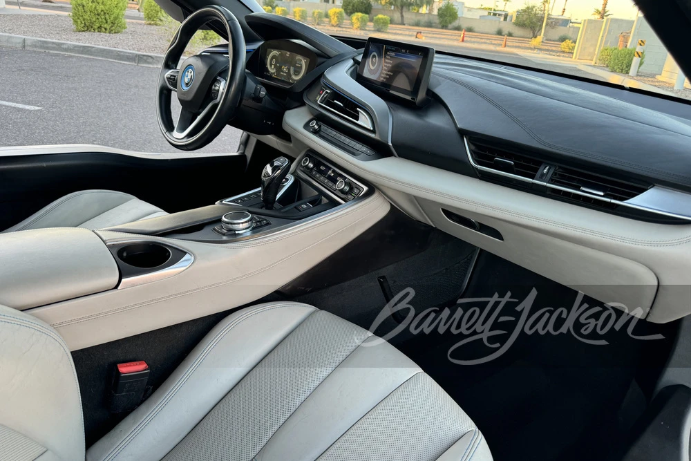 2015 BMW i8 - Image 5 of 9