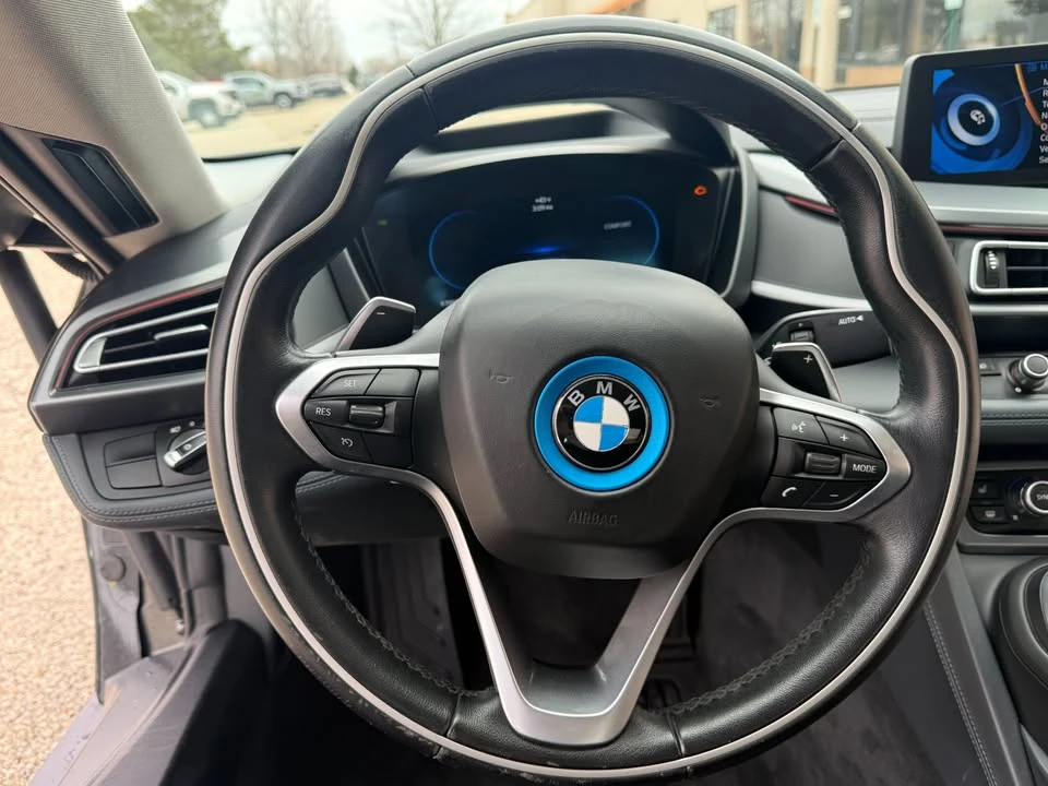 2015 BMW i8 - Image 11 of 19