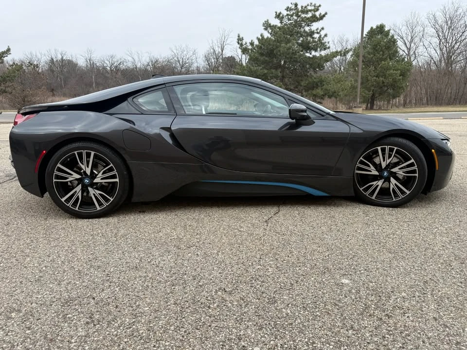 2015 BMW i8 - Image 4 of 19