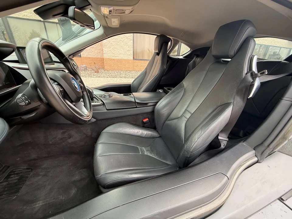 2015 BMW i8 - Image 12 of 19