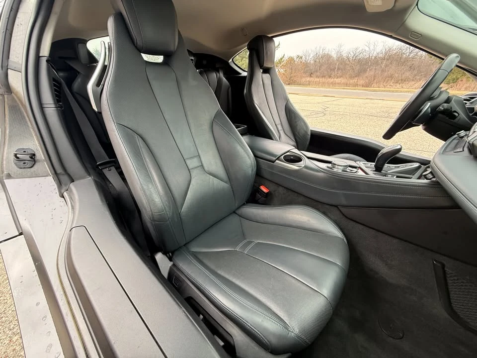 2015 BMW i8 - Image 16 of 19