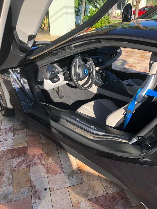 2015 BMW i8 - Image 6 of 18
