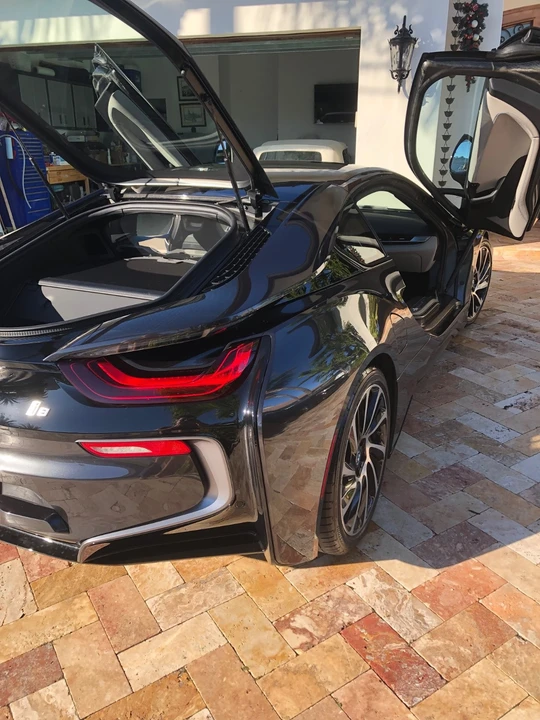 2015 BMW i8 - Image 2 of 18