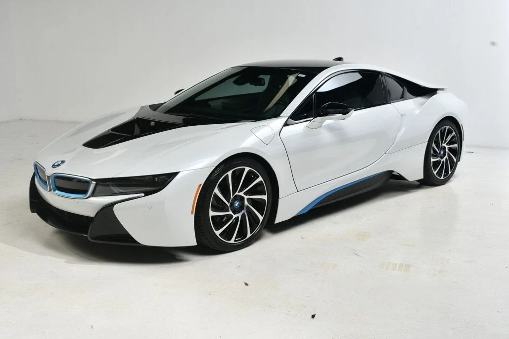 2015 BMW i8 - Image 2 of 12