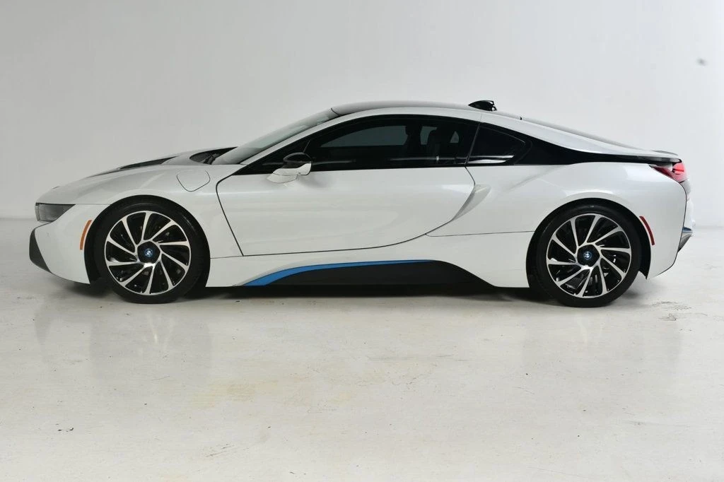 2015 BMW i8 - Image 3 of 12