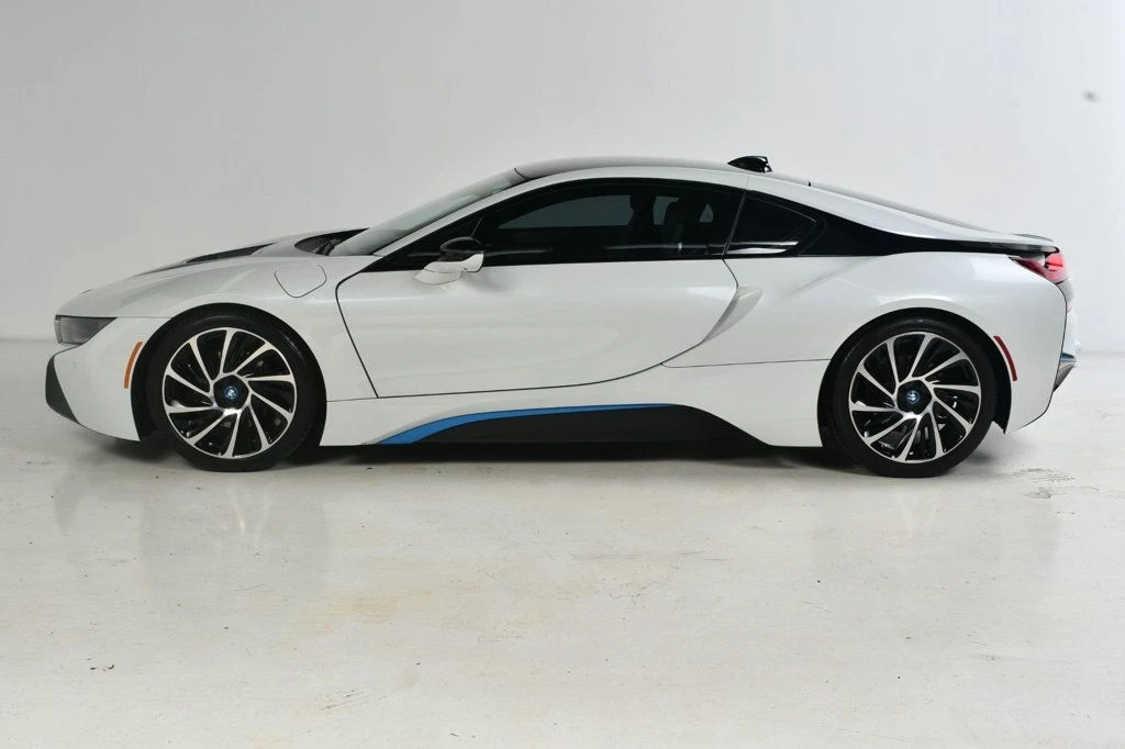 2015 BMW i8 - Image 3 of 12