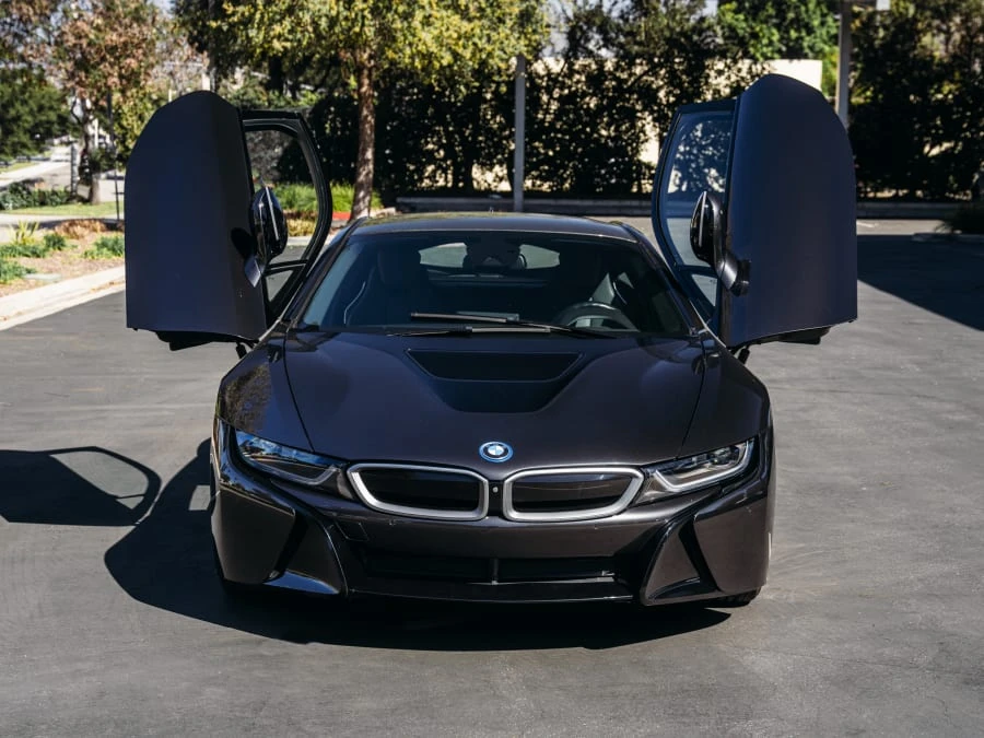 2015 BMW i8 - Image 20 of 31