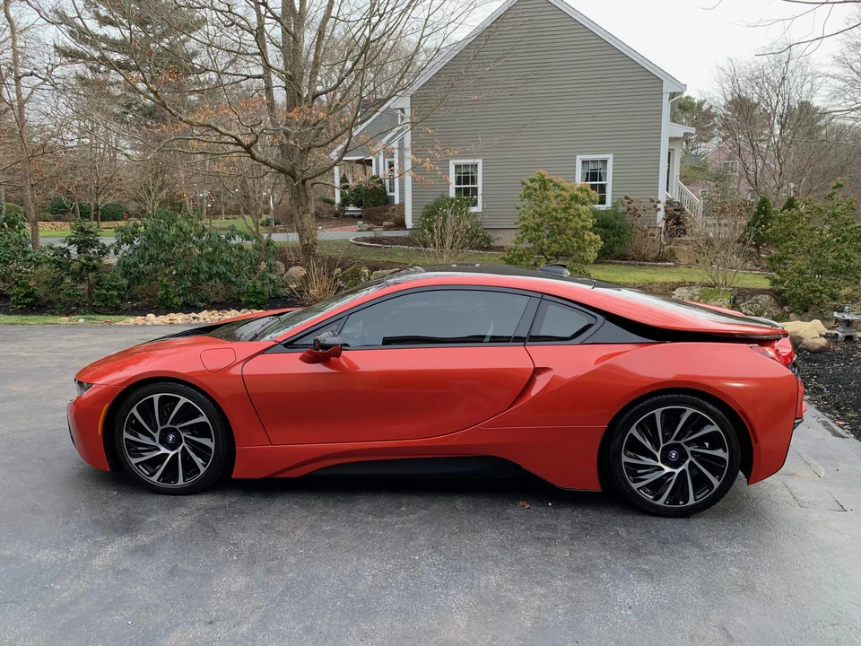2015 BMW i8 - Image 15 of 31