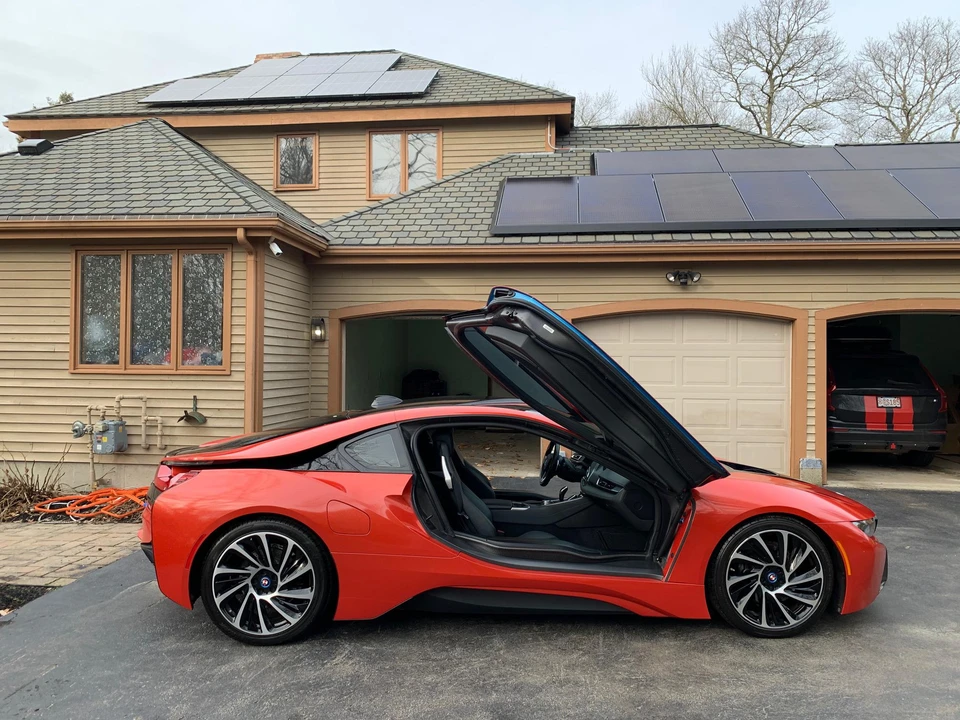 2015 BMW i8 - Image 22 of 31
