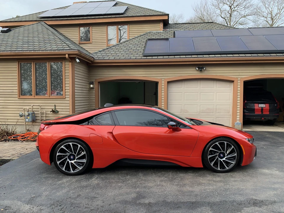 2015 BMW i8 - Image 3 of 31