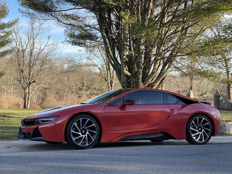 2015 BMW i8 - Image 11 of 31