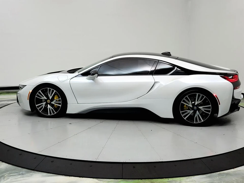 2015 BMW i8 - Image 8 of 21