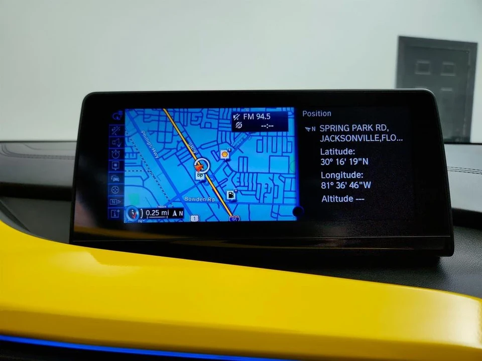 2015 BMW i8 - Image 17 of 21