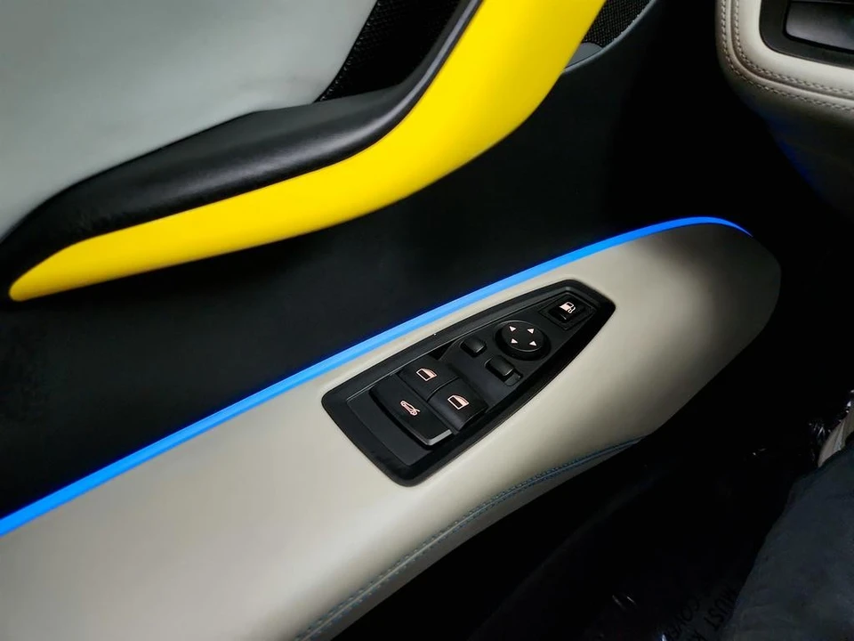 2015 BMW i8 - Image 20 of 21