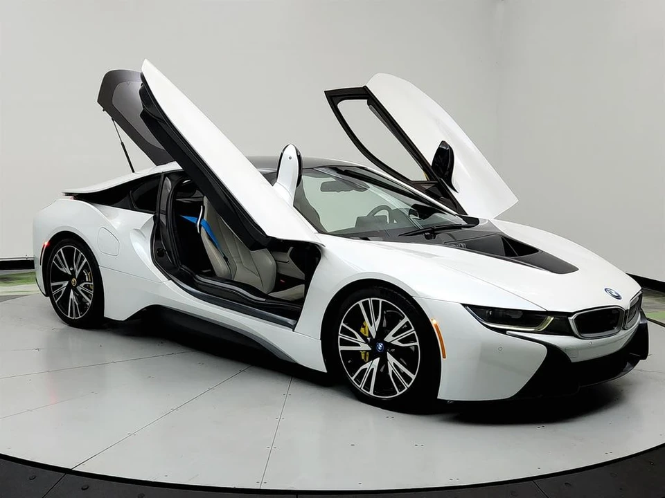 2015 BMW i8 - Image 10 of 21