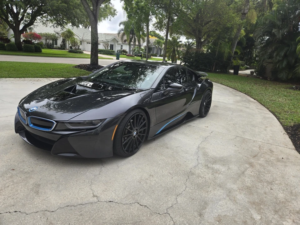 2015 BMW i8 - Image 2 of 21