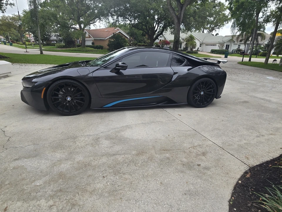 2015 BMW i8 - Image 9 of 21