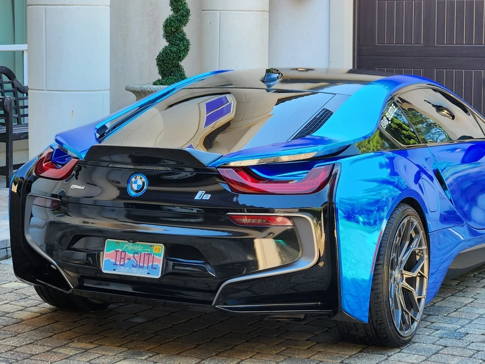 2015 BMW i8 - Image 16 of 21