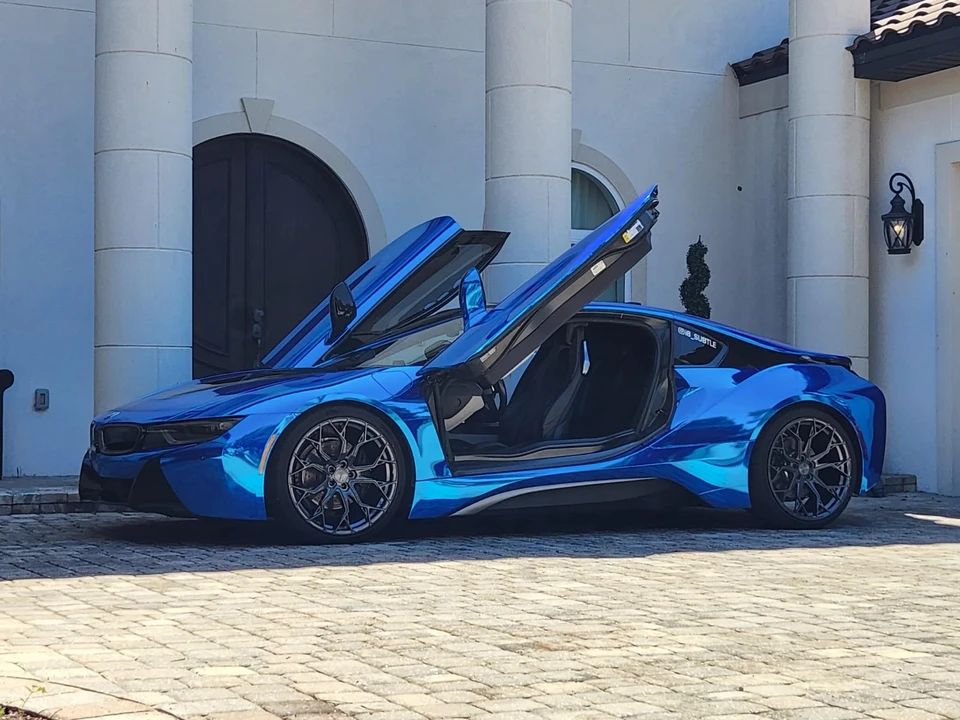 2015 BMW i8 - Image 15 of 21