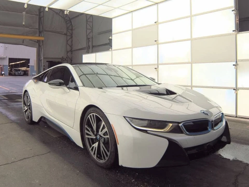 2015 BMW i8 - Image 4 of 10
