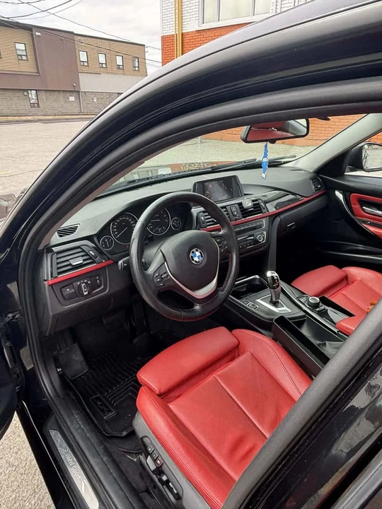 2015 BMW iX - Image 4 of 6