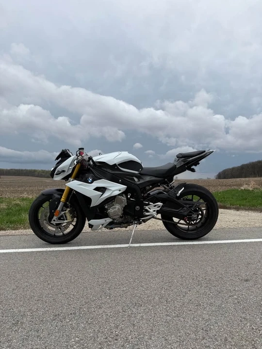 2015 BMW S1000 - Image 2 of 8