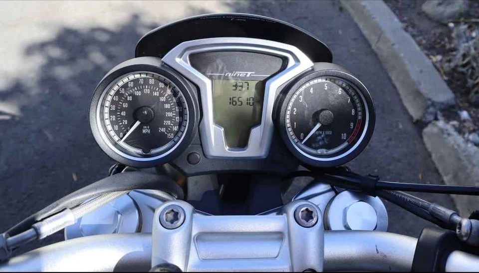 2015 BMW R nineT - Image 2 of 15